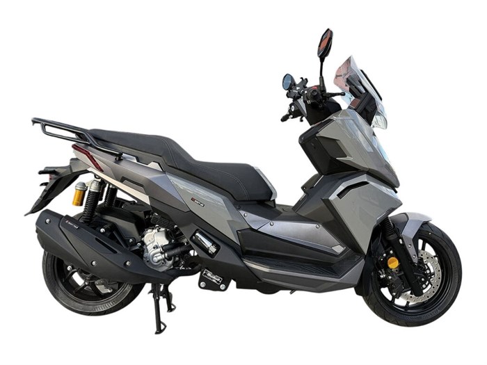 Скутер VMC T-15 TY300T-2E 276cc (инжектор, водян. охлаждение, тормоз. система ABS) СЕРИЯ TR3000 (BLACK)(тм) JamyTQgegFLKXVwLApcjI0 - фото 21545