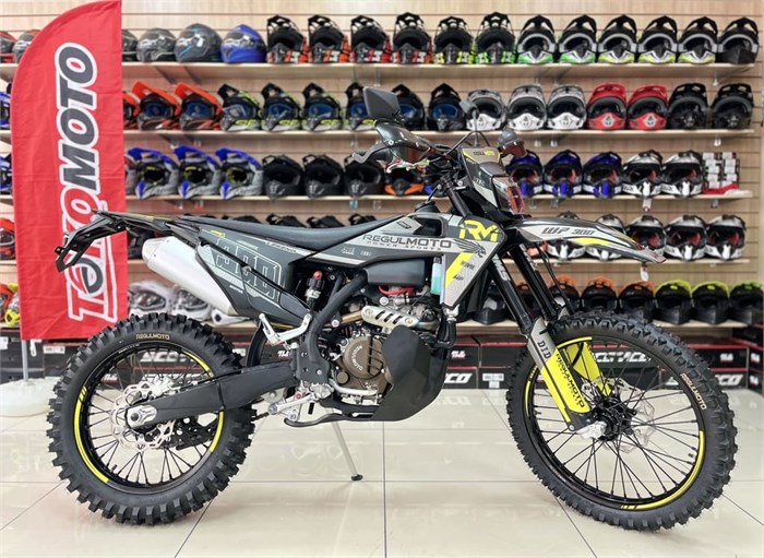Мотоцикл Regulmoto LEGEND 300 (Черный/ желтый, , 300003-2)(тм) 7Qhamqt6iULBztAxqukYq0 - фото 22038