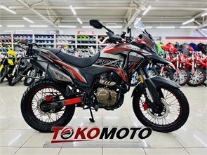 {{photo.Alt || photo.Description || 'Мотоцикл турэндуро ROCKOT DAKAR ADVENTURE 2.0 (серый/красный)'}}