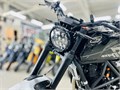 Мотоцикл дорожный ROCKOT SCRAMBLER (черный глянцевый) RM000443703